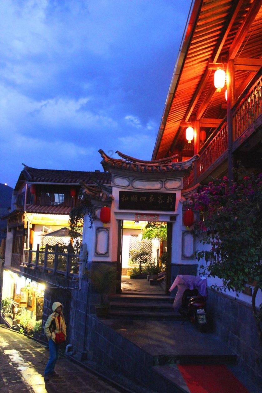 他画一只鸟卖了82万,网友吐槽:不如小学生,专家:往鸟眼睛里看